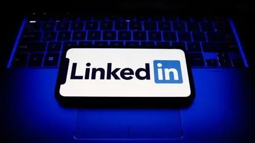 LinkedIn信息流算法全面升级：LLM驱动推荐系统如何改变内容传播与企业营销策略
