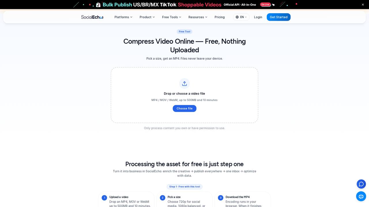 A interface principal da ferramenta de compactação de vídeo: leia a resolução, duração e tamanho do arquivo após o upload. Cada uma das três predefinições indica o tamanho de saída estimado. Você saberá quanto pode compactar antes de escolher